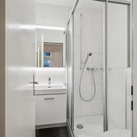 Exclusive Near Center - Color 4 苏黎世