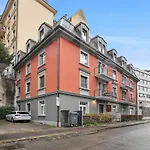 Exclusive Near Center - Color 4 Apartment