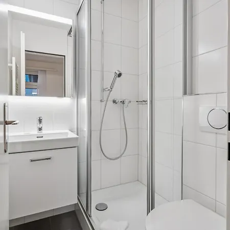 Exclusive Near Center - Color 4 * Zürich
