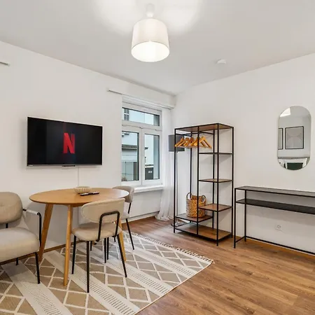 Exclusive Near Center - Color 4 * Zurich