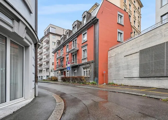 Apartment Exclusive Near Center - Color 4 Zurich