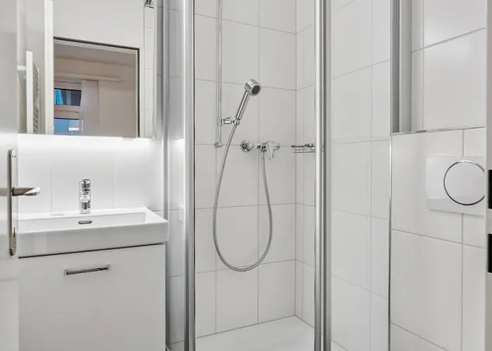 Exclusive Near Center - Color 4 * Zurich