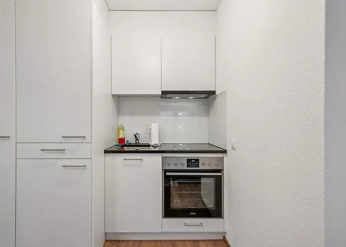 Exclusive Near Center - Color 4 * Zurich